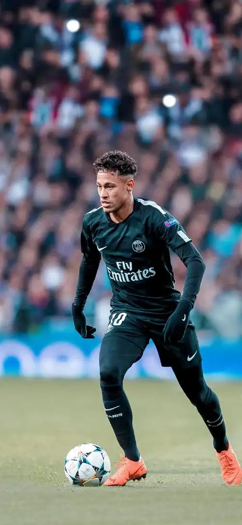 威胁国足防 威胁国足防